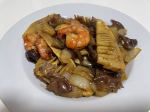 Uzak doğu mutfağından Çin usulü sebzeli karides sote